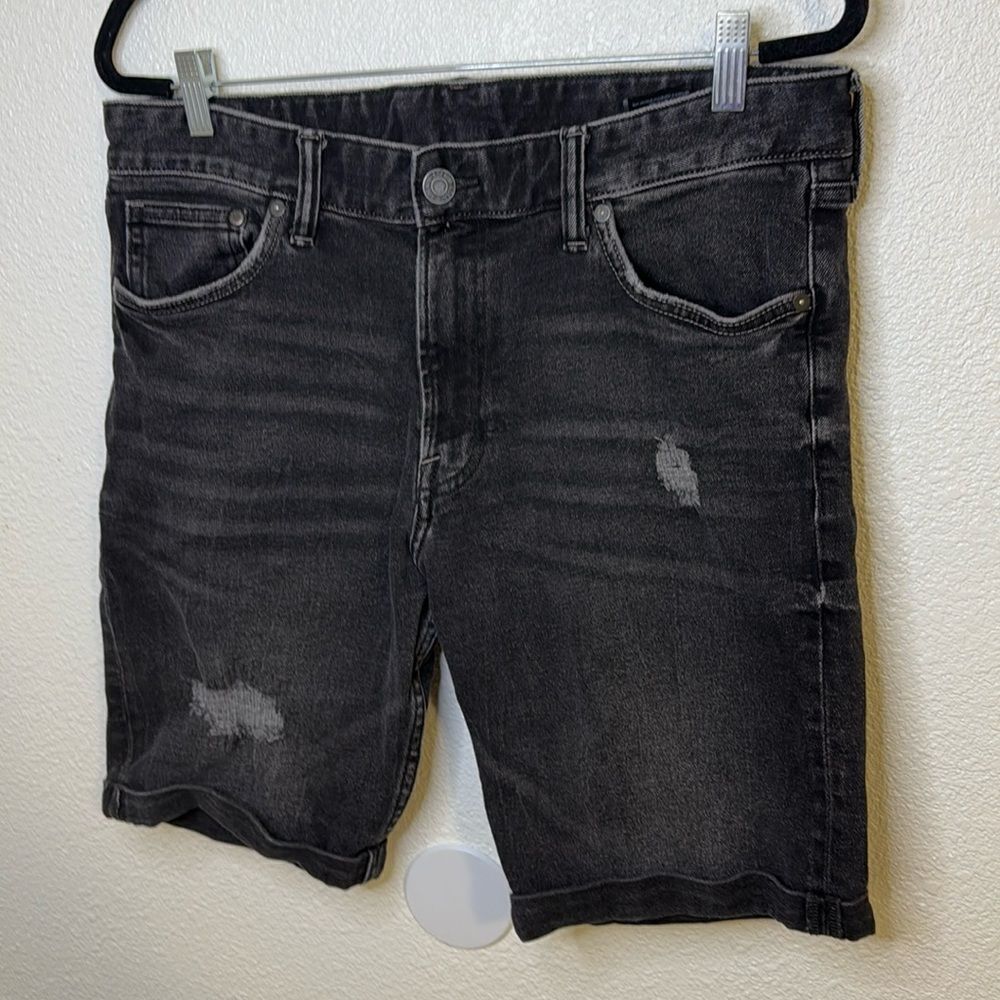& Denim- Slim Fit Cuffed Button Fly Distressed Bermuda Shorts black- Size 34